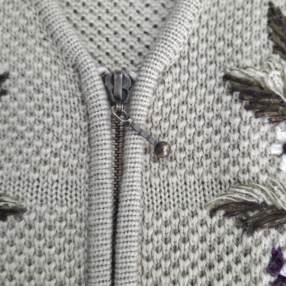 Alfred Dunner Floral Embroidered Textured Knit Zip Cardigan Sweater M - Picture 8 of 11
